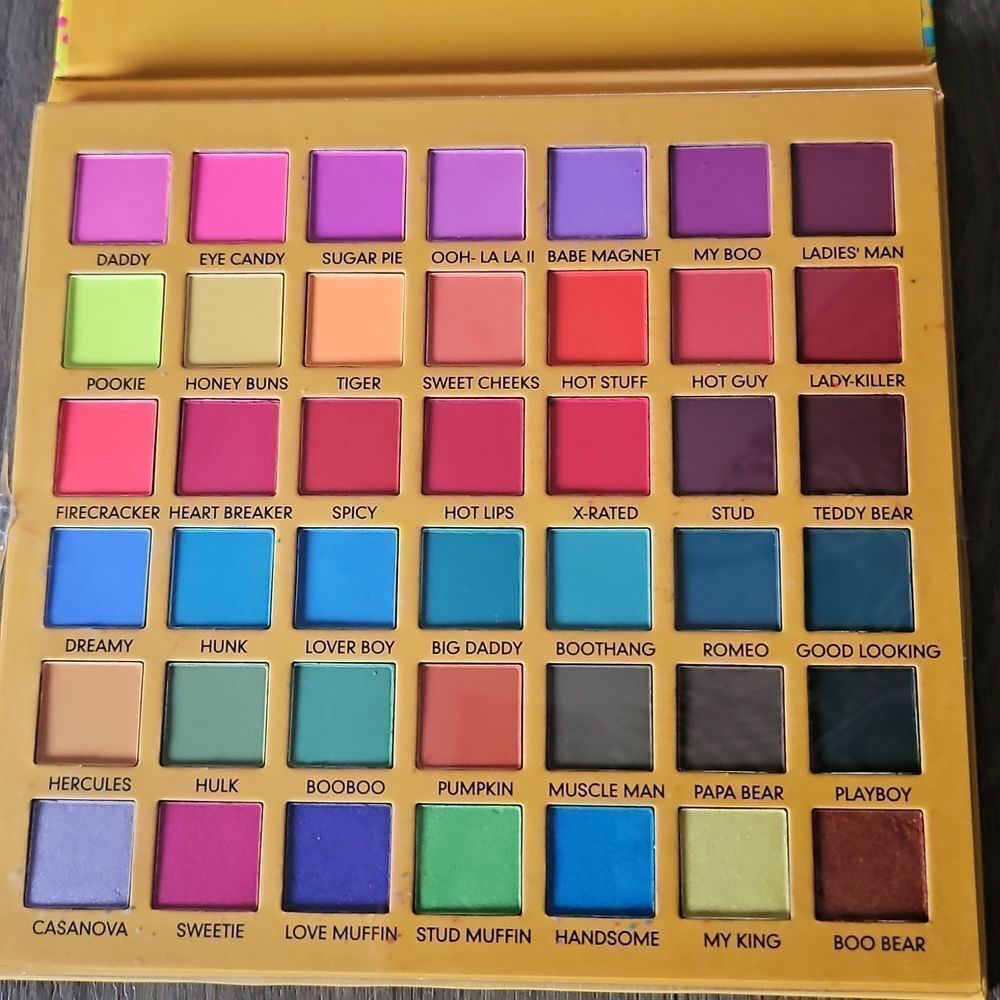 Prolux Cosmetics WOW Eyeshadow Palette Pop Art Makeup Palette 42 Pan NEW NO BOX